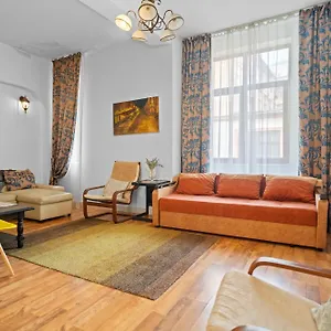 Apartment Golden Residences - & Penthouse In Old Town, Bucharest